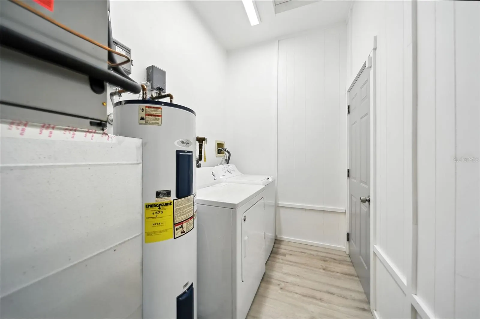 29 HARBOR OAKS CIR