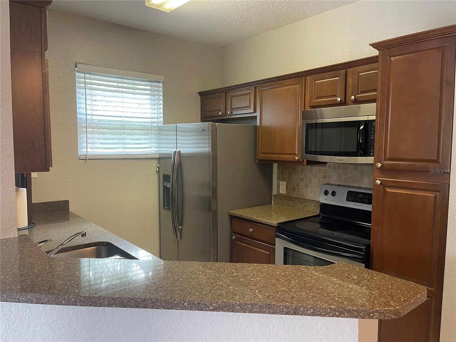 18001 RICHMOND PLACE DR #925, #925