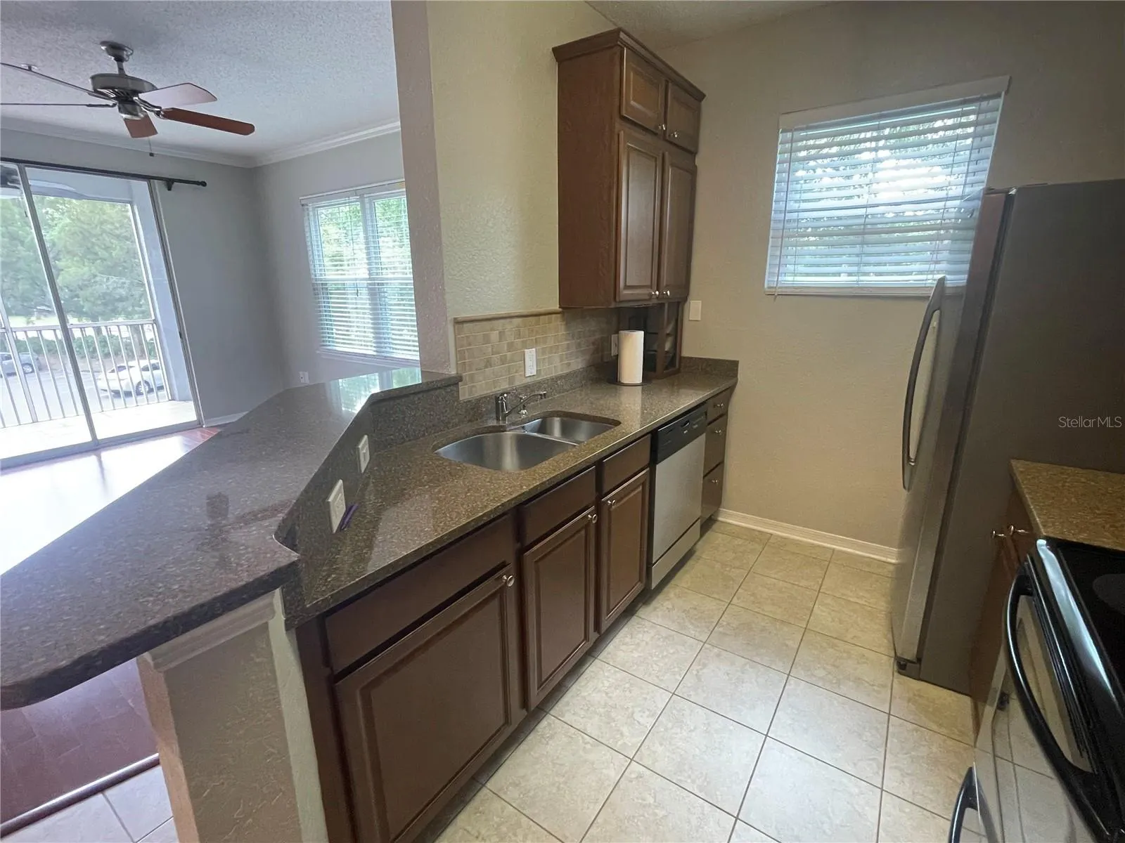 18001 RICHMOND PLACE DR #925, #925