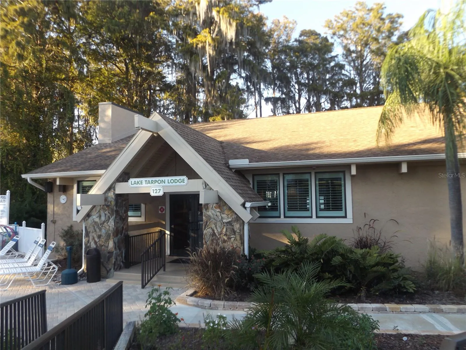 776 LAKEWOOD DR