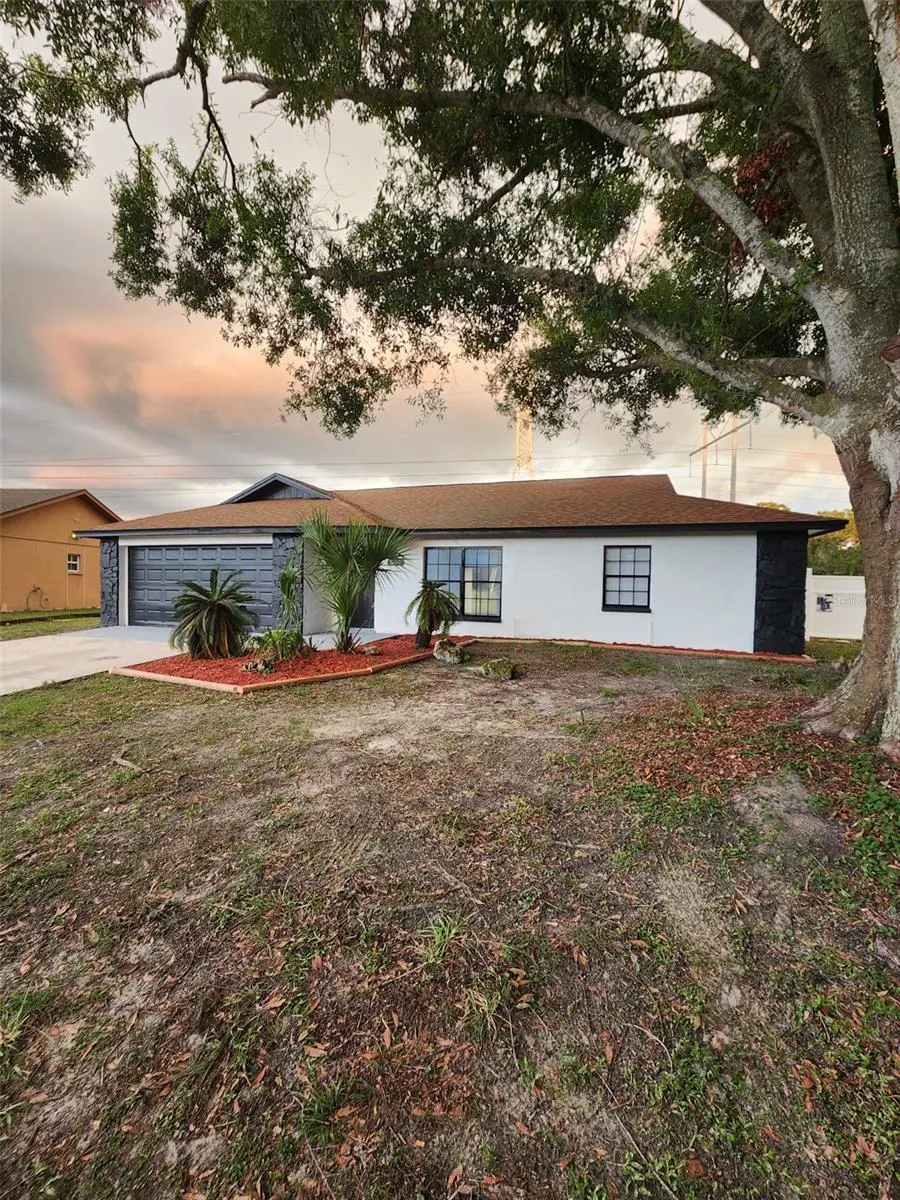 8058 DEERWOOD CIR