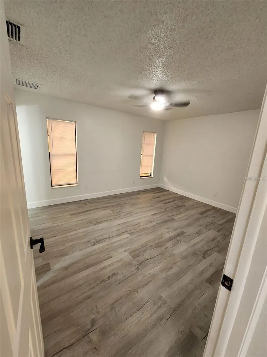 8058 DEERWOOD CIR
