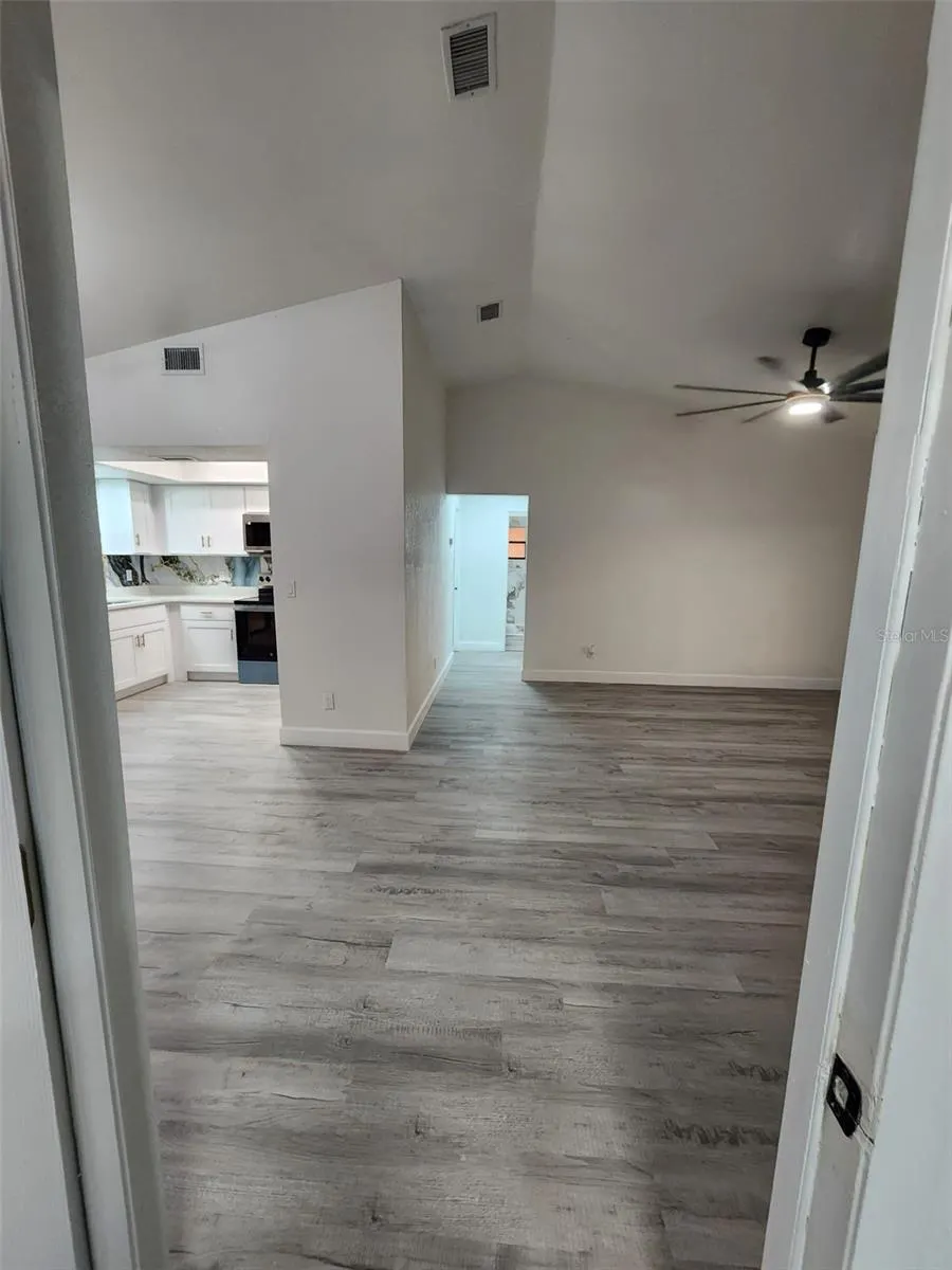 8058 DEERWOOD CIR