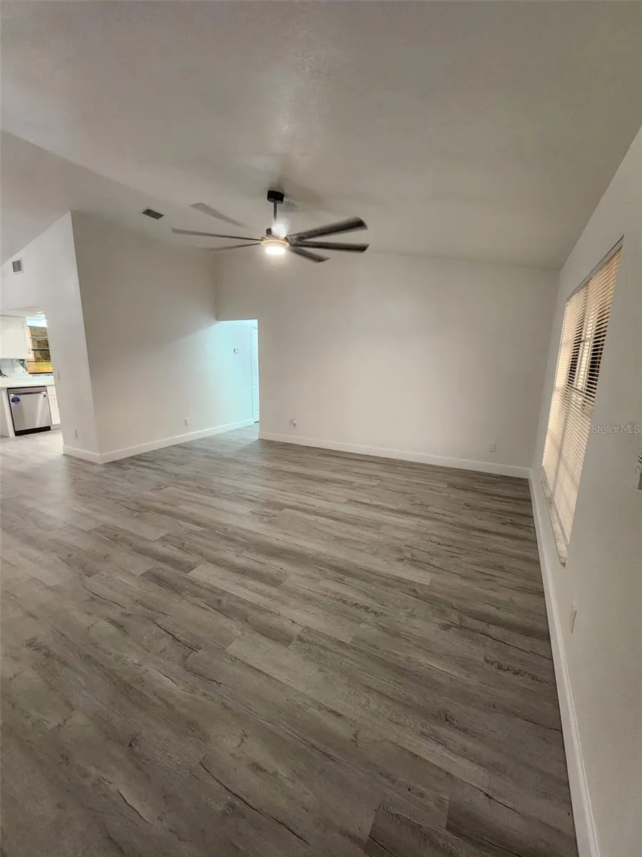 8058 DEERWOOD CIR