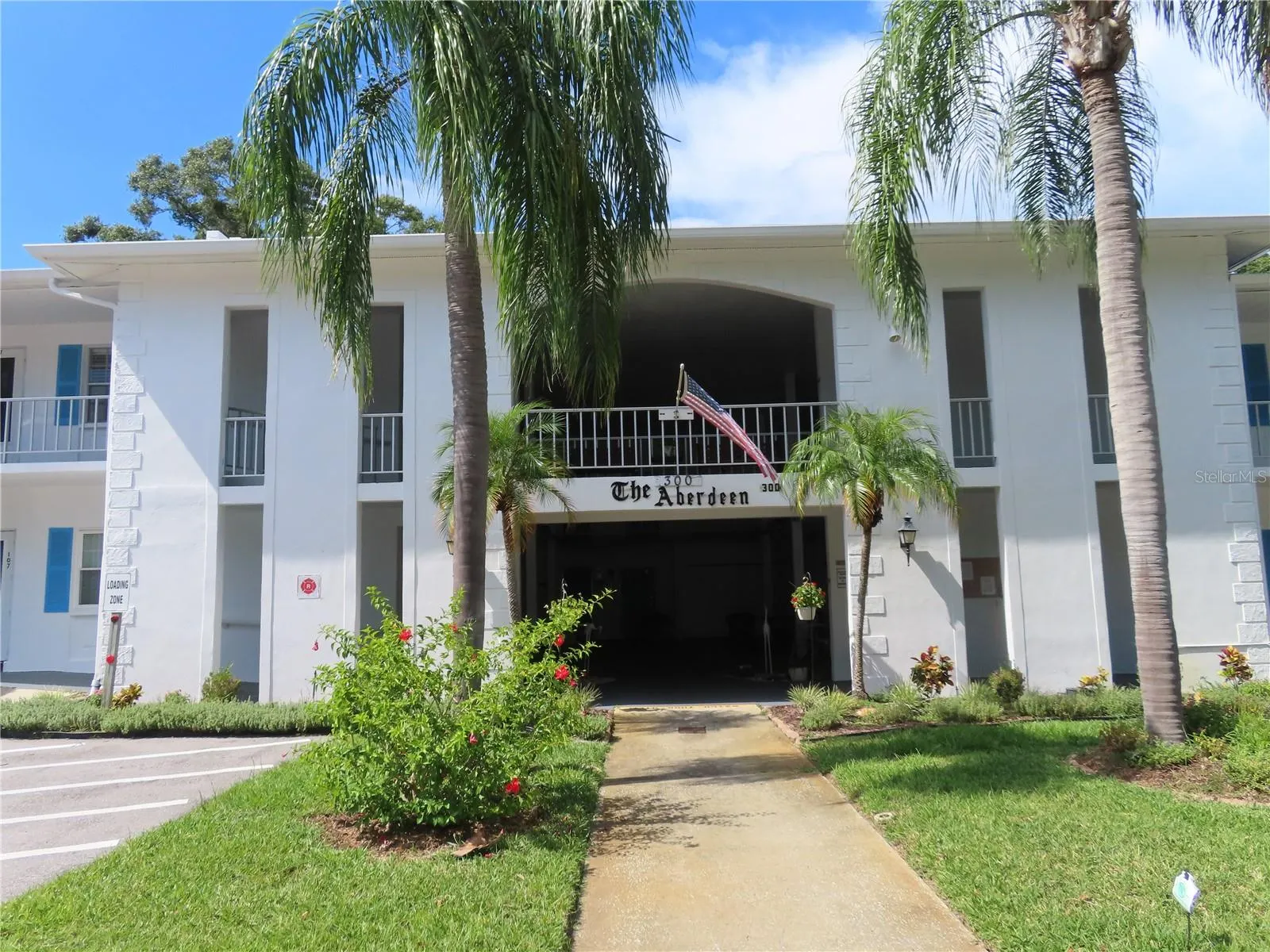 300 CLYDE LN #207, #207