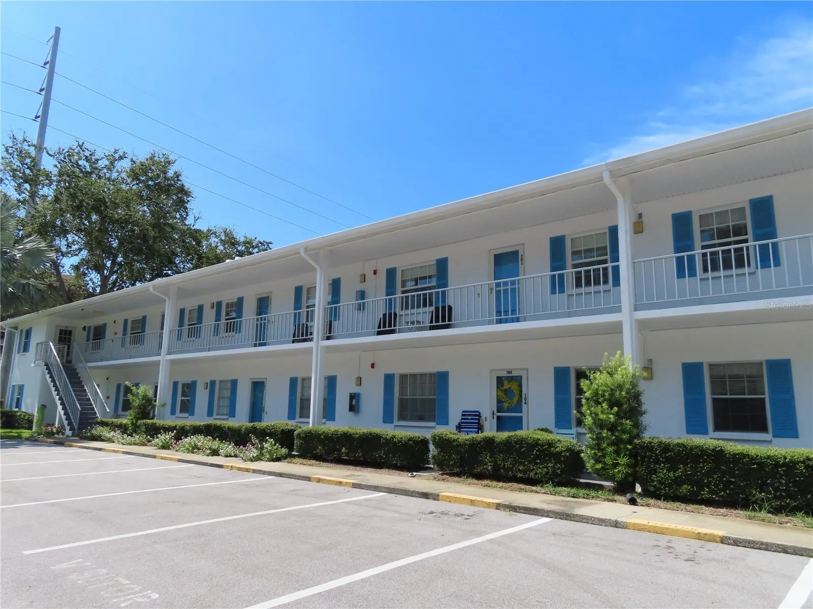 300 CLYDE LN #207, #207