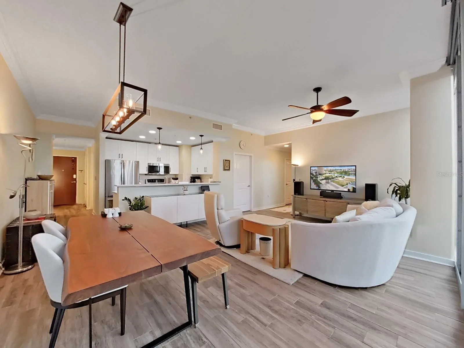 777 N ASHLEY DR #807, #807