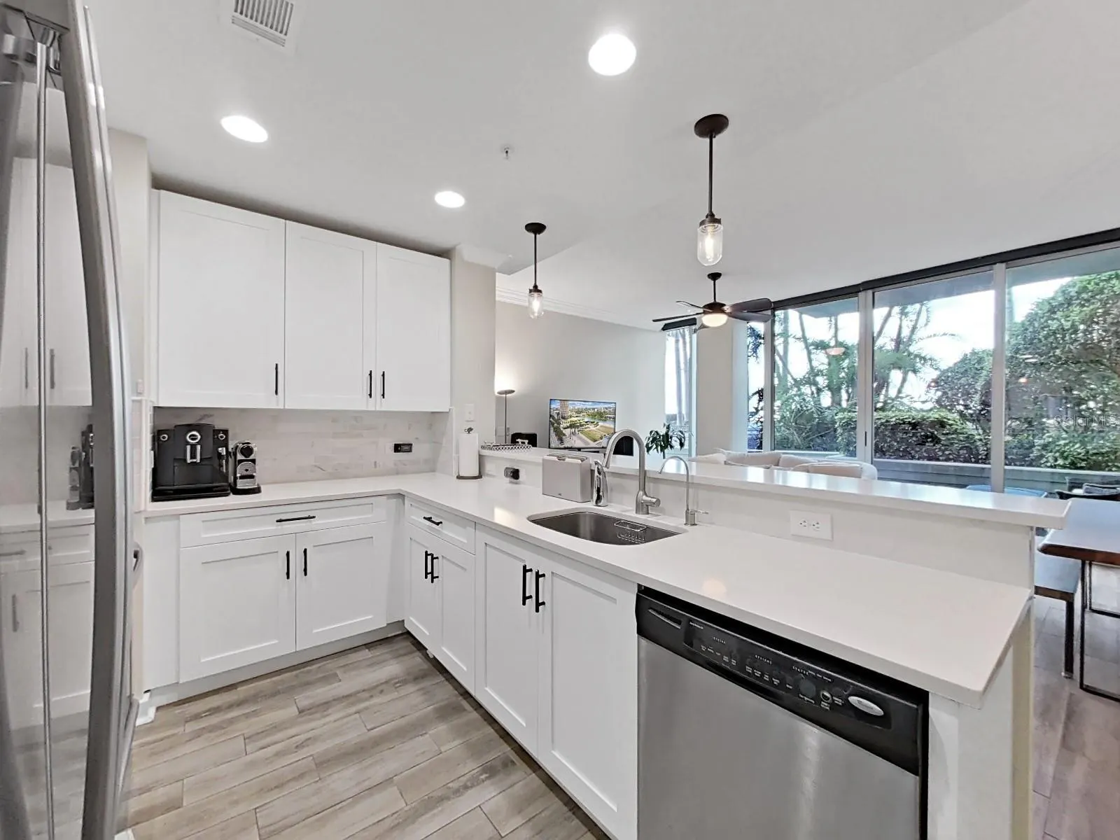 777 N ASHLEY DR #807, #807