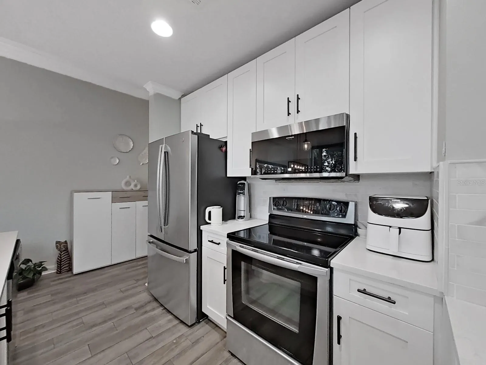 777 N ASHLEY DR #807, #807