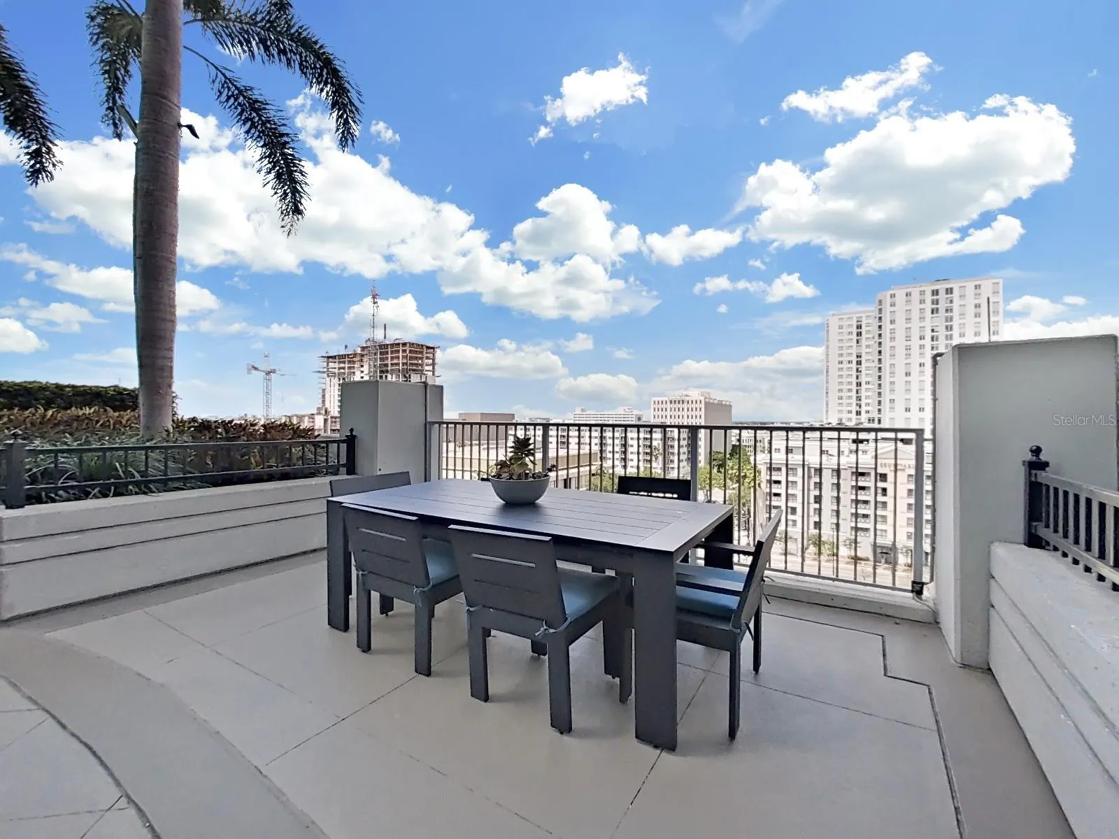 777 N ASHLEY DR #807, #807