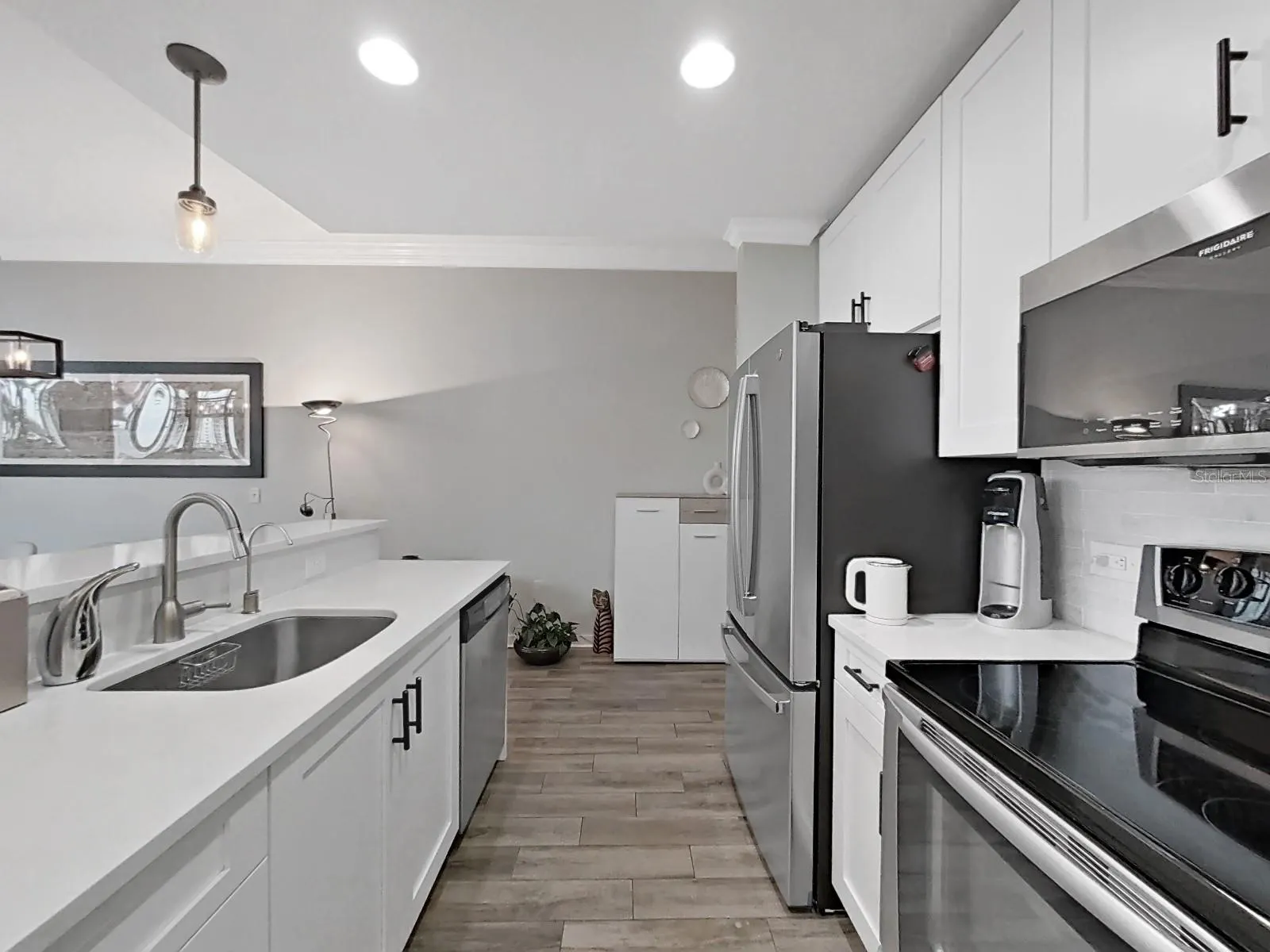 777 N ASHLEY DR #807, #807