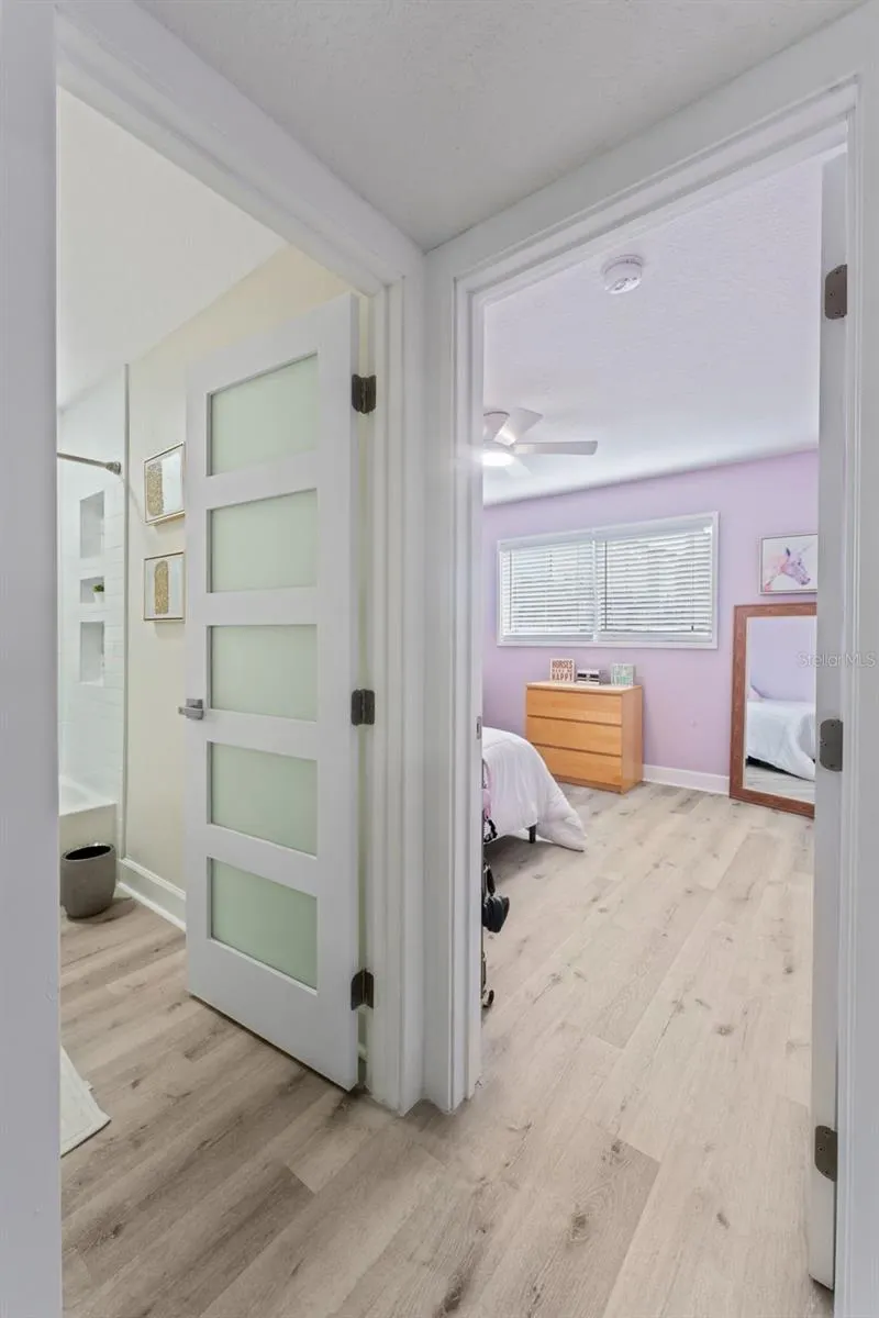 3206 W AZEELE ST #104, #104