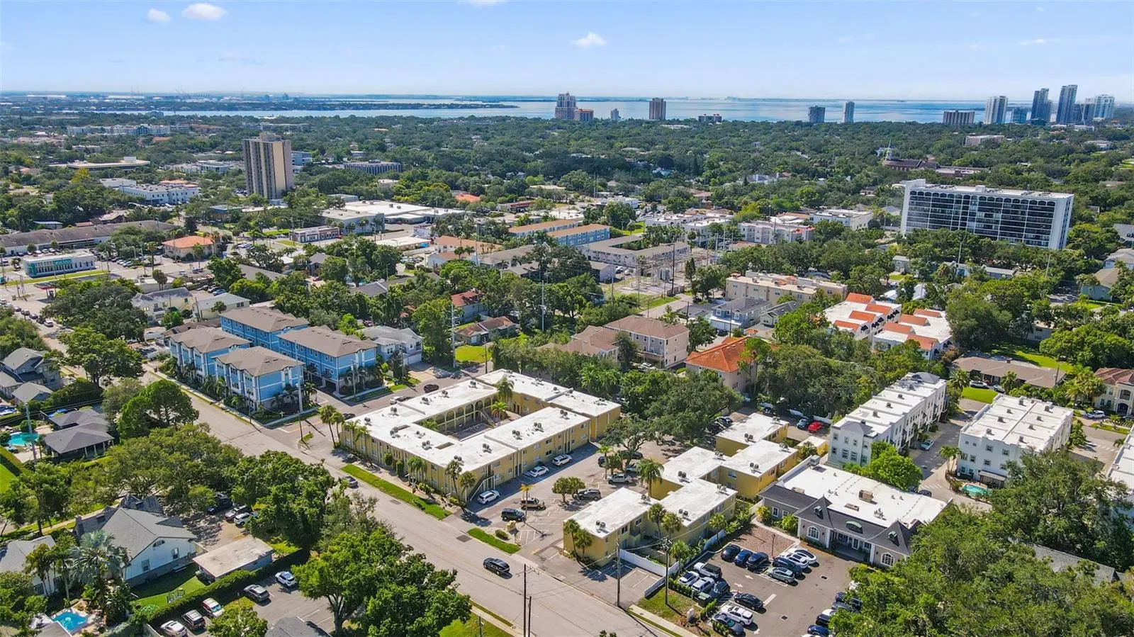 3206 W AZEELE ST #104, #104