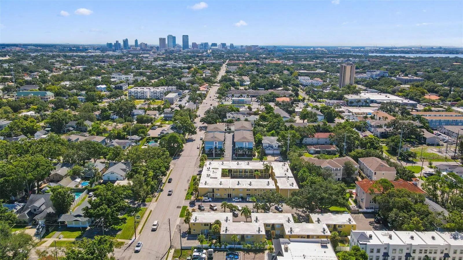 3206 W AZEELE ST #104, #104