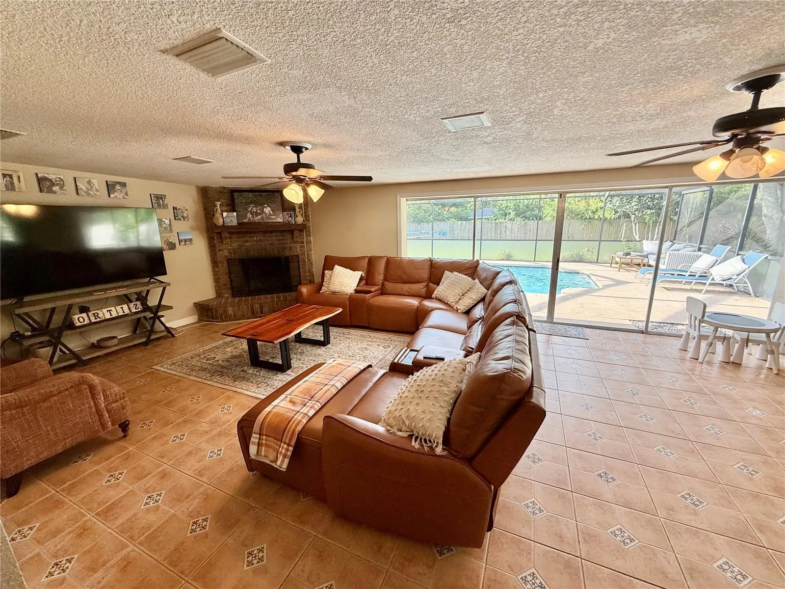 304 BLUEBIRD AVE