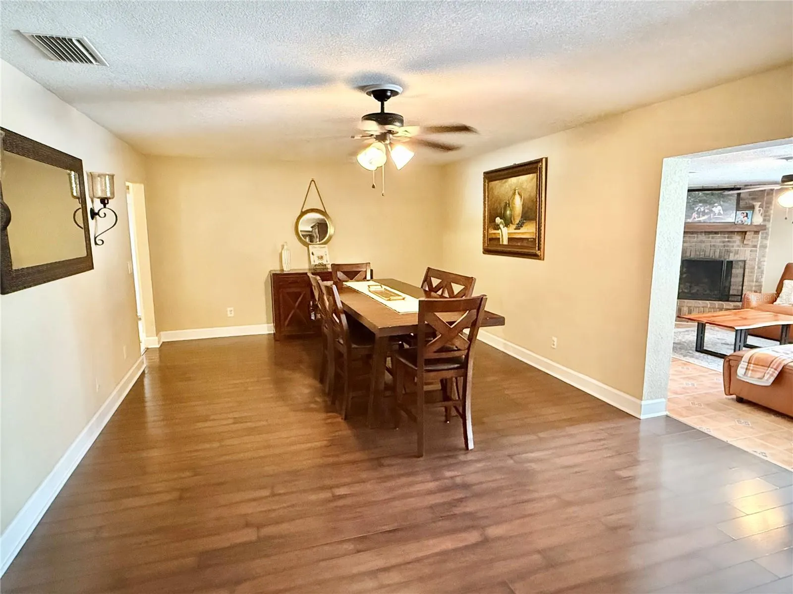 304 BLUEBIRD AVE
