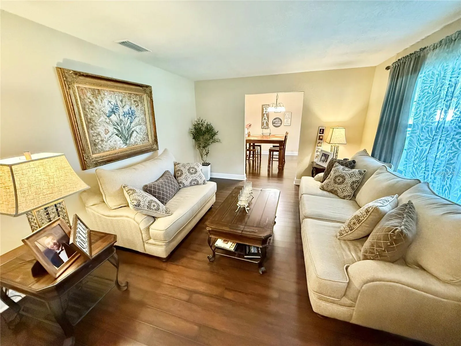 304 BLUEBIRD AVE