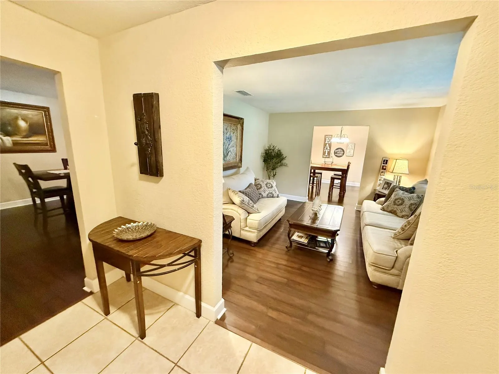 304 BLUEBIRD AVE