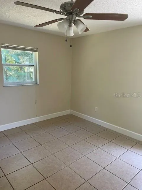 3573 BENITO JUAREZ CIR