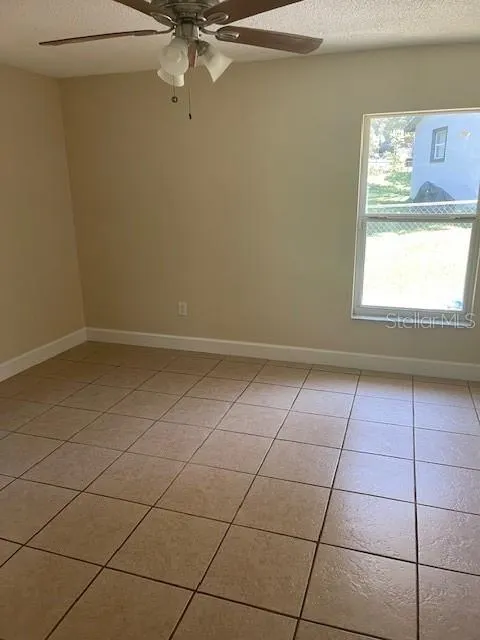 3573 BENITO JUAREZ CIR