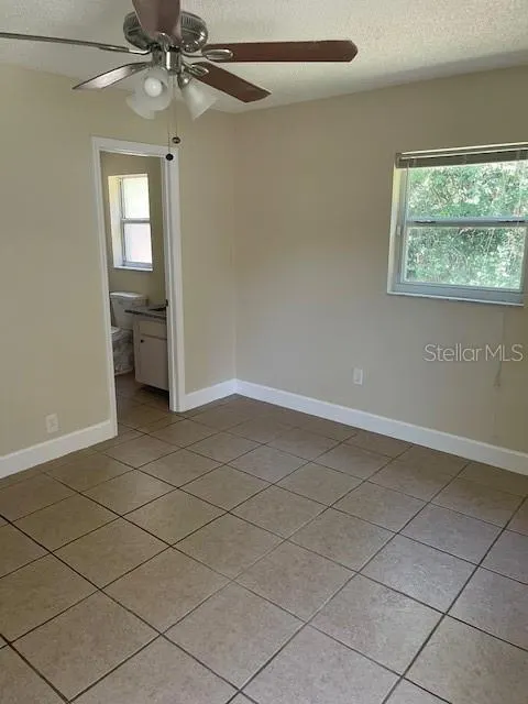 3573 BENITO JUAREZ CIR
