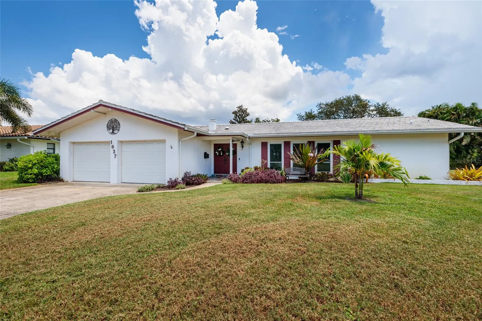 1027 GROVEWOOD CT