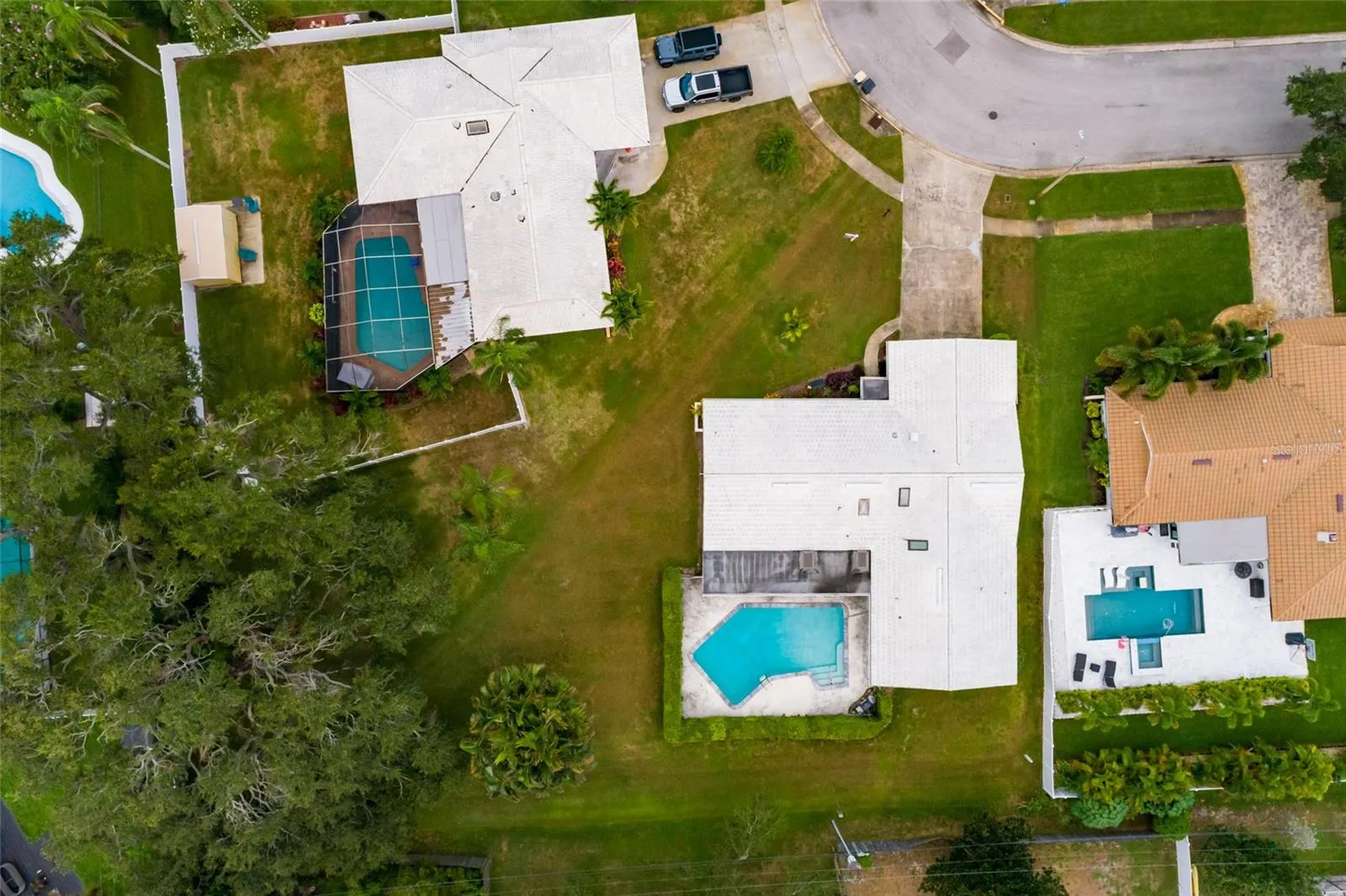 1027 GROVEWOOD CT