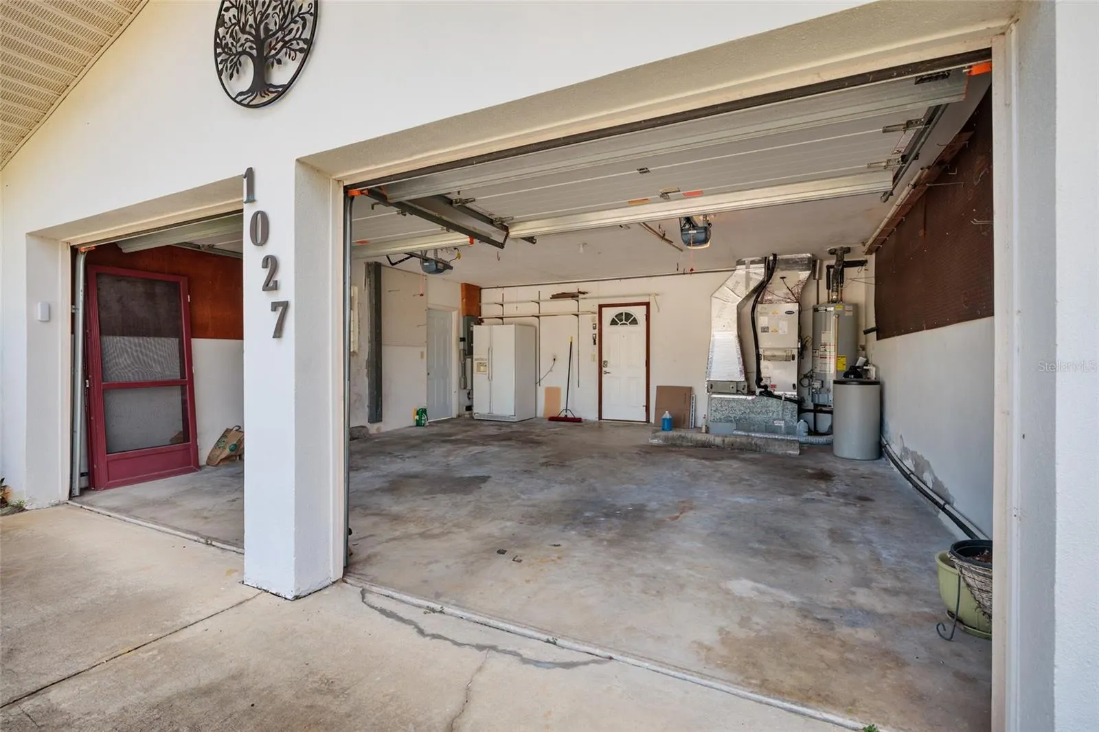 1027 GROVEWOOD CT