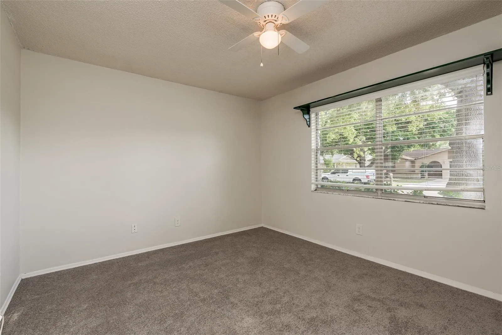 429 EVERGREEN DR