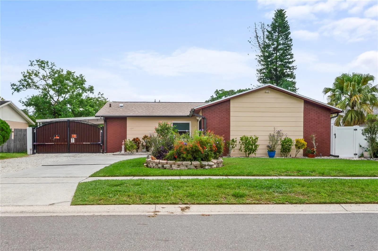 4912 HI VISTA CIR