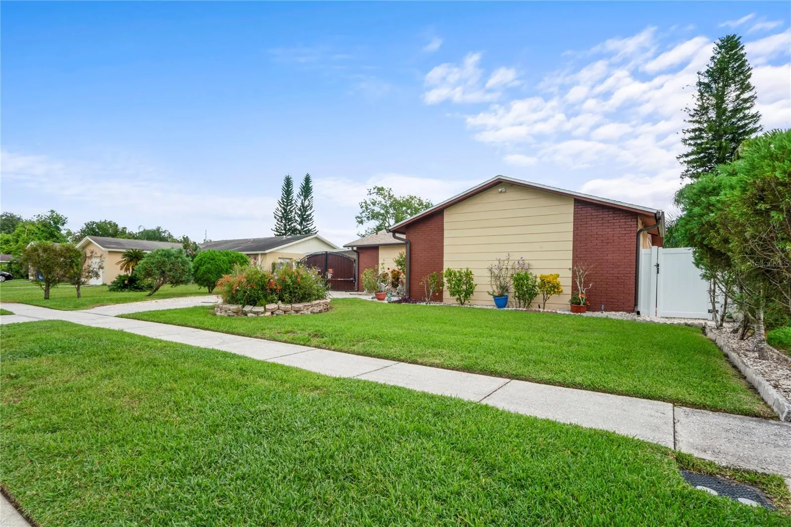 4912 HI VISTA CIR