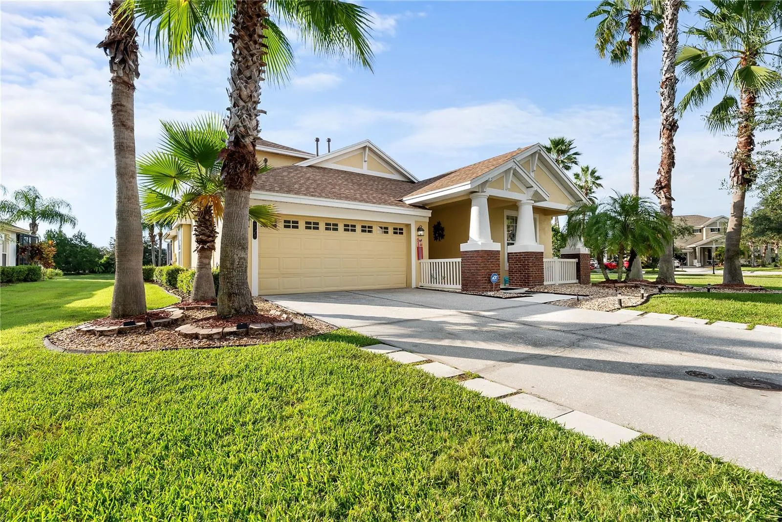 8118 CAMELLA LN