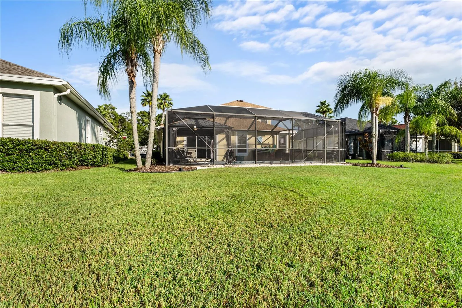 8118 CAMELLA LN