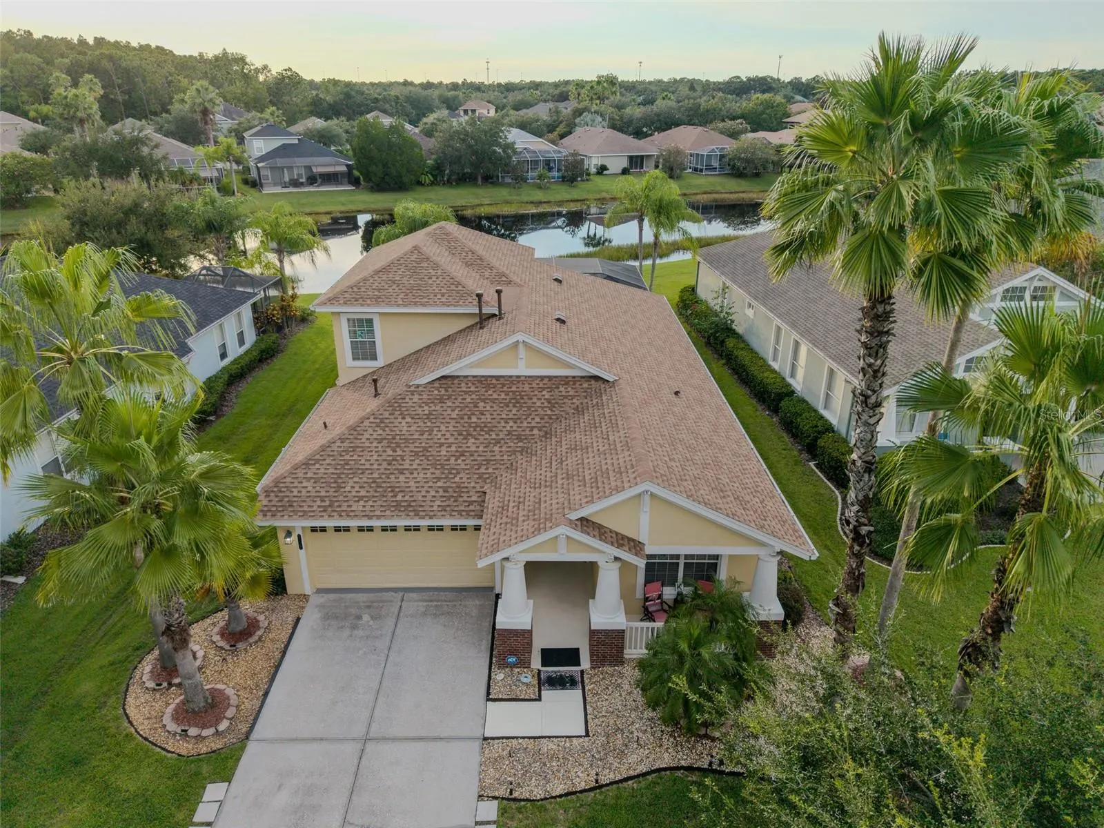8118 CAMELLA LN