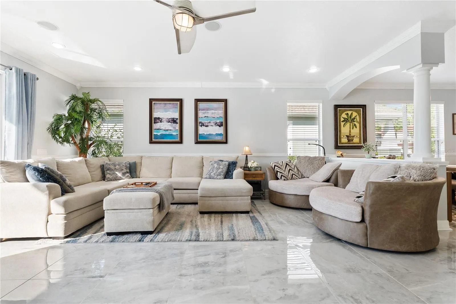 8118 CAMELLA LN