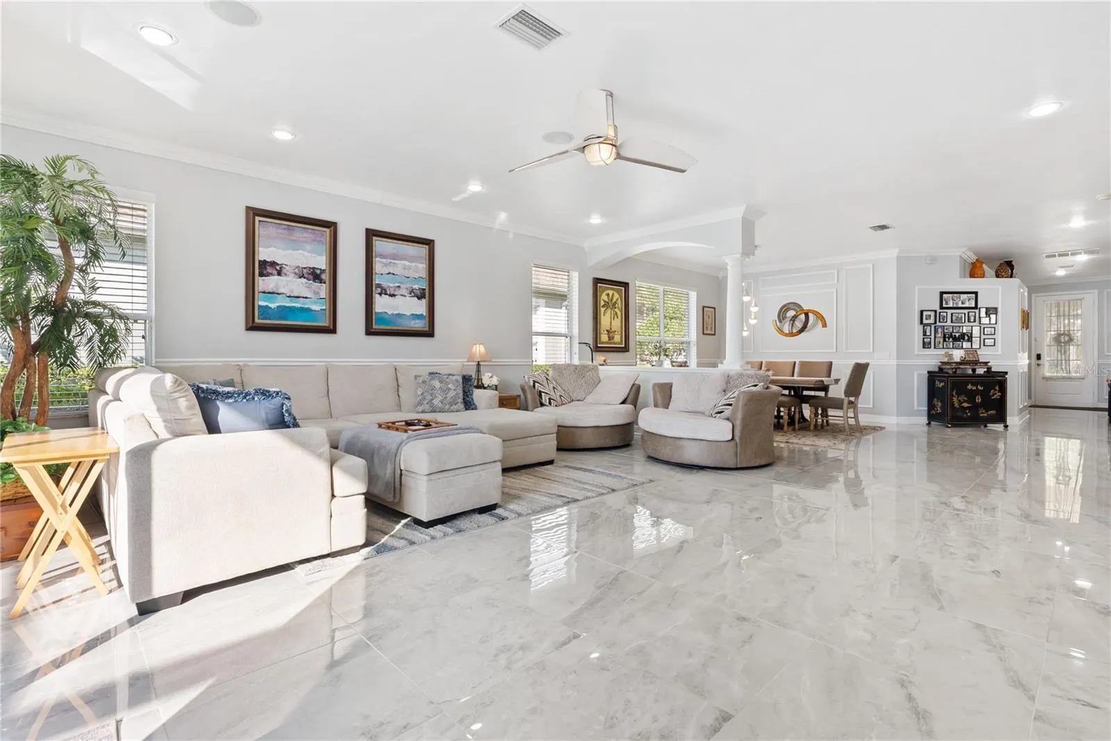 8118 CAMELLA LN