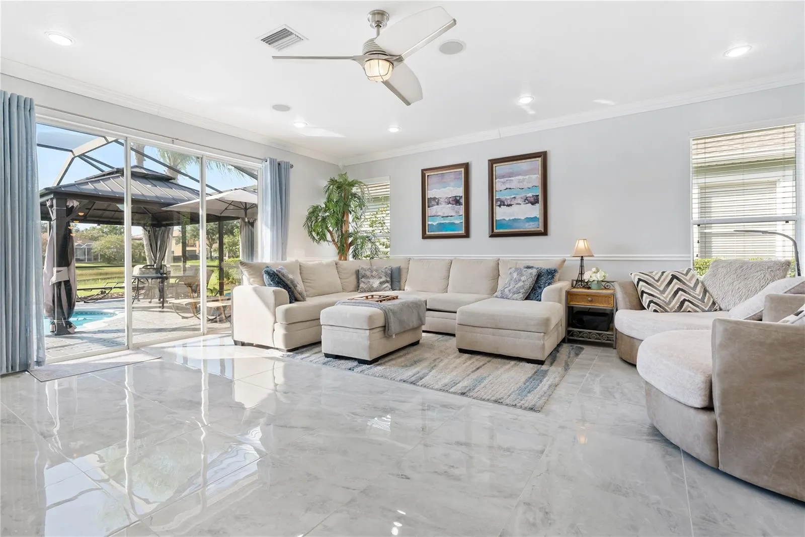 8118 CAMELLA LN