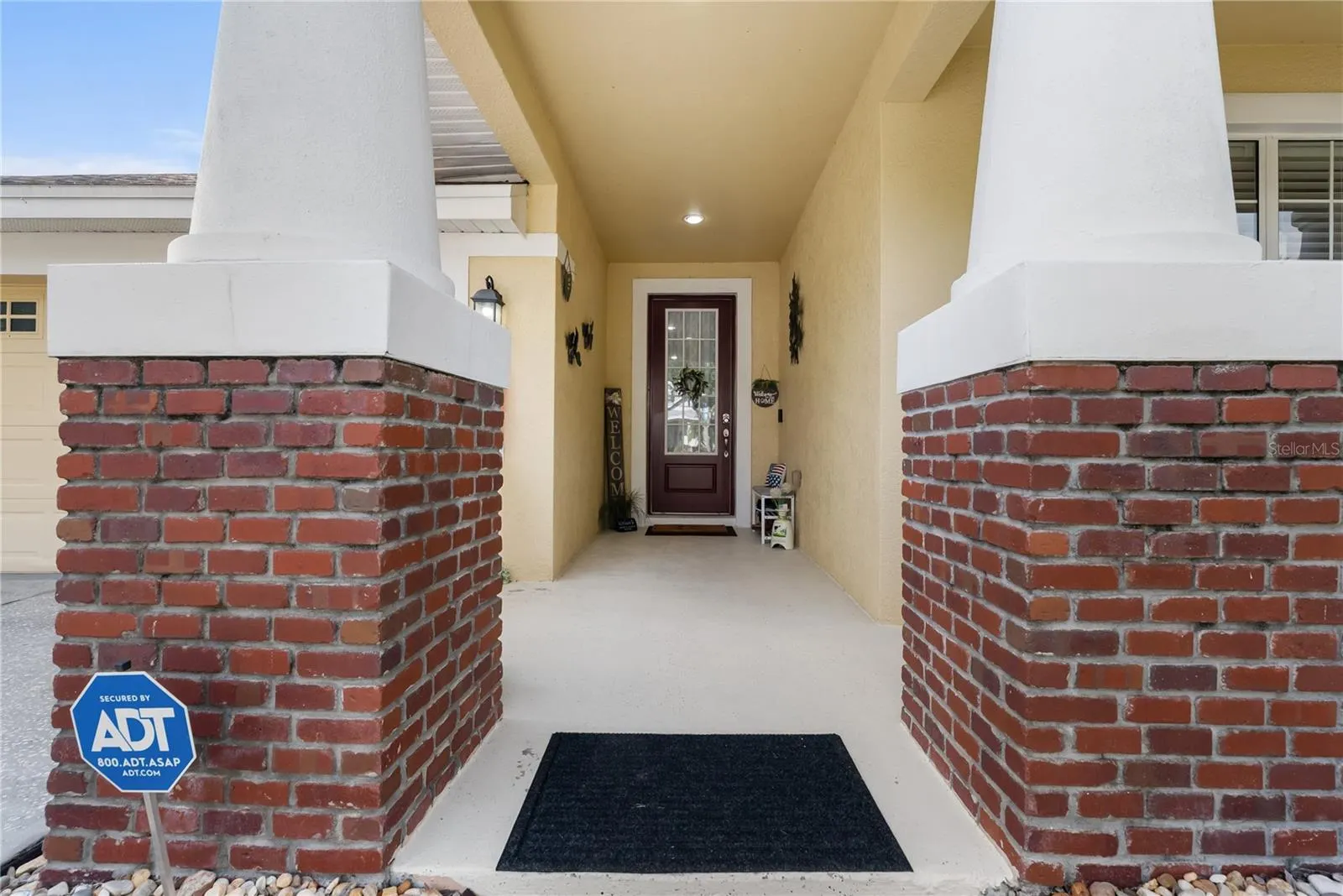 8118 CAMELLA LN