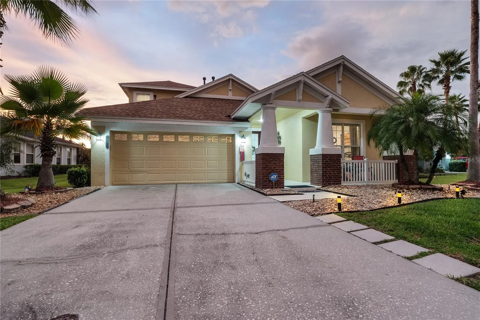 8118 CAMELLA LN