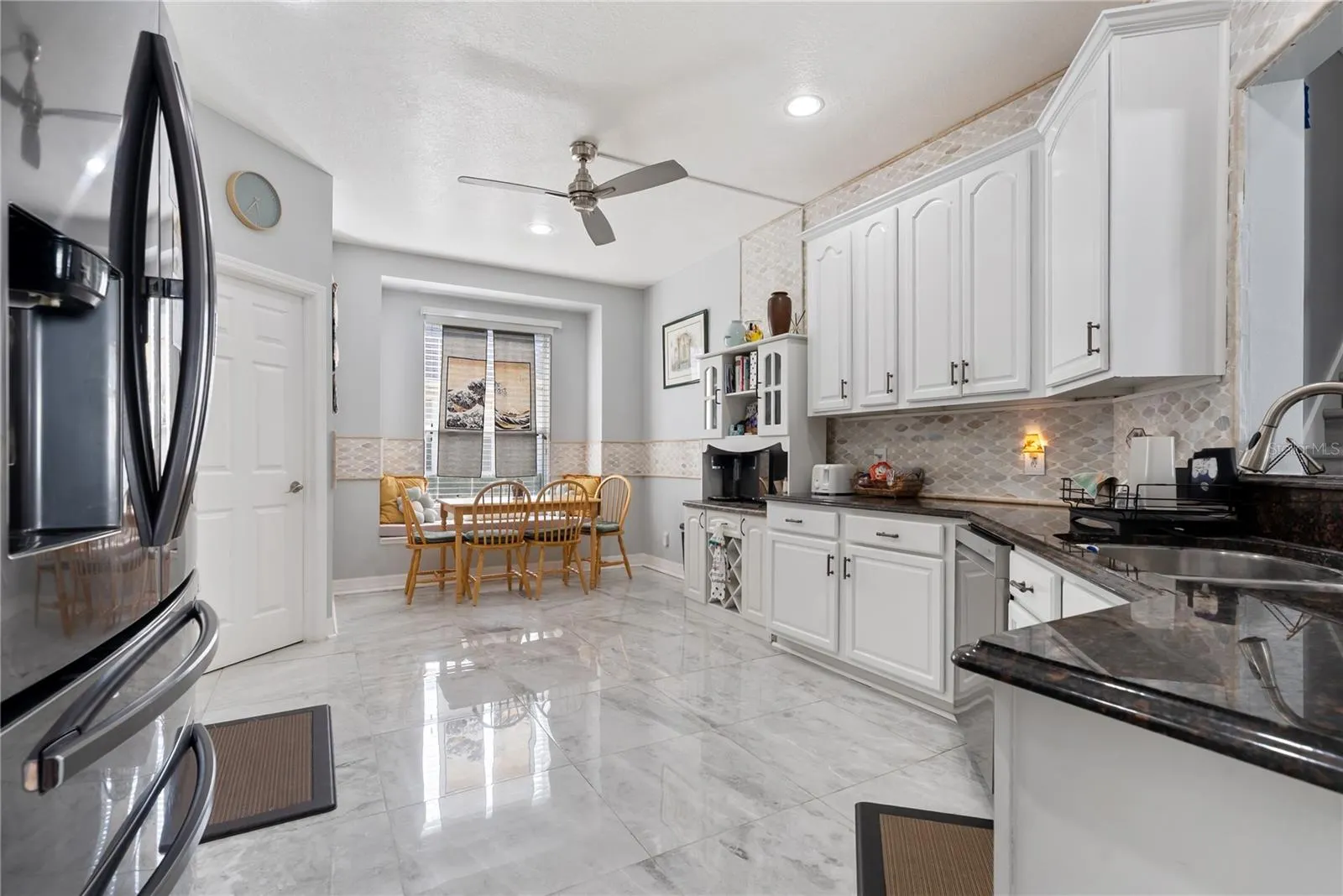 8118 CAMELLA LN