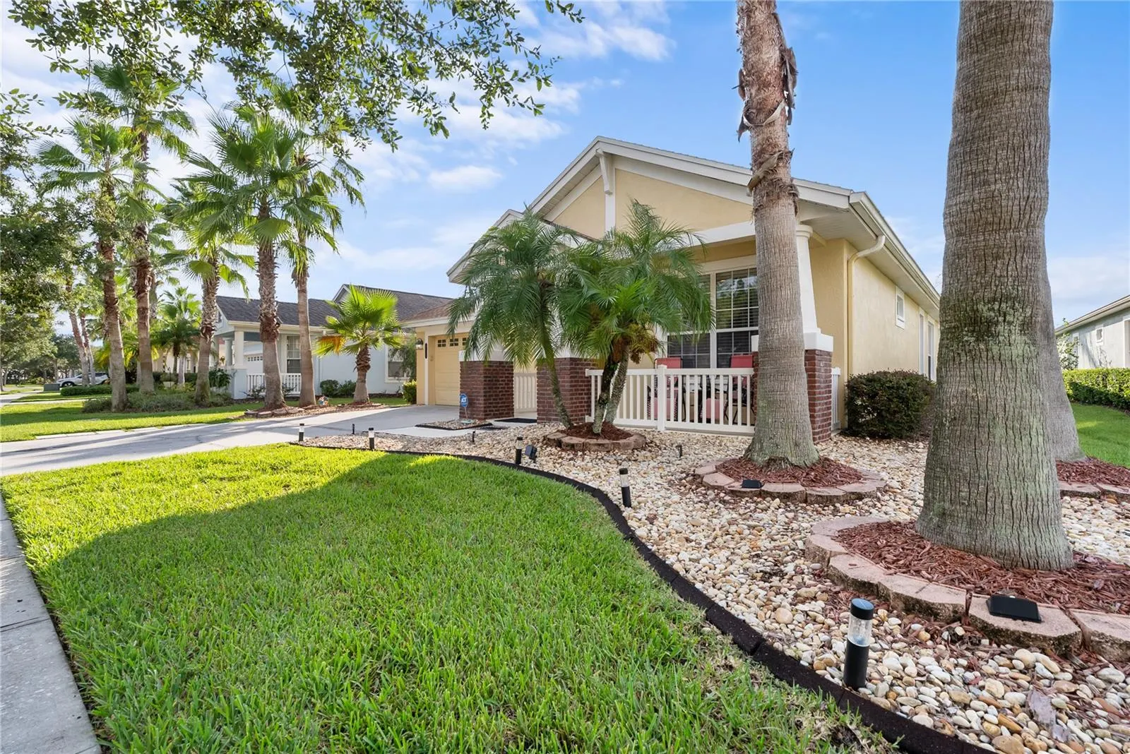 8118 CAMELLA LN