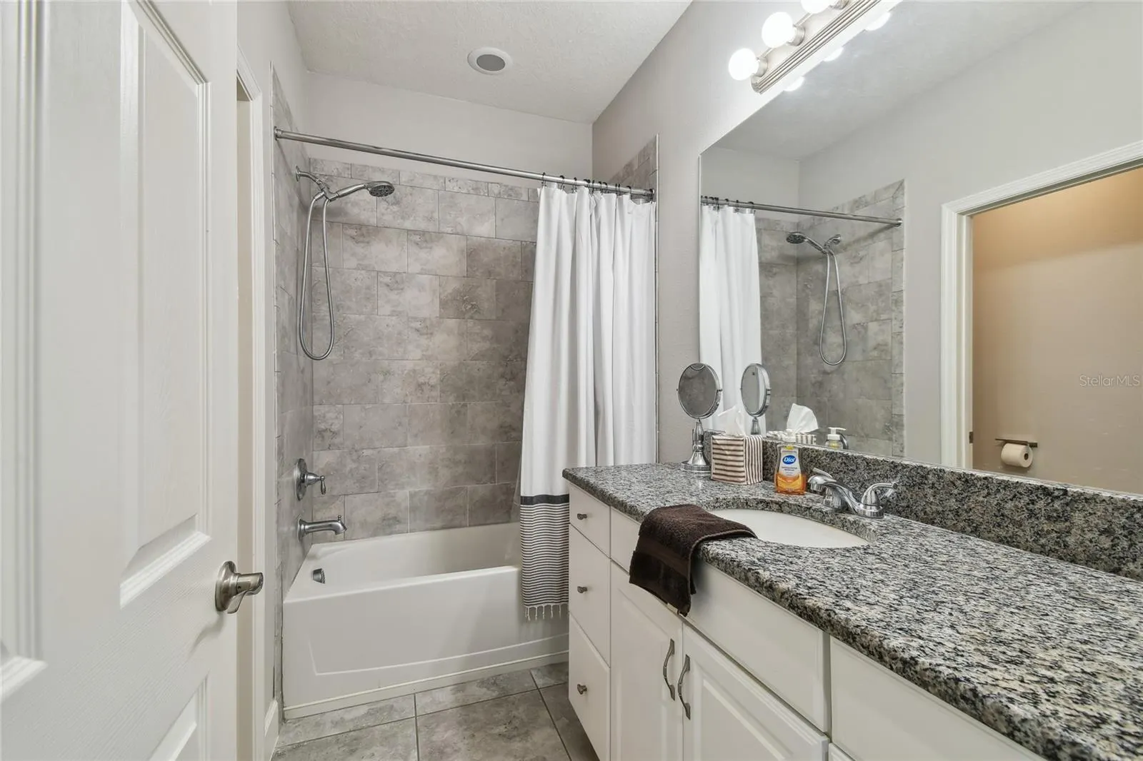 8747 TERRACINA LAKE DR
