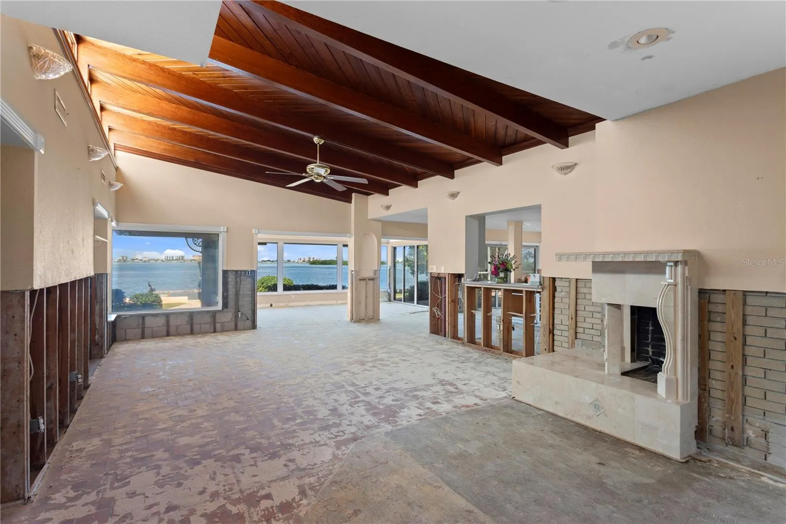 1840 VENETIAN POINT DR