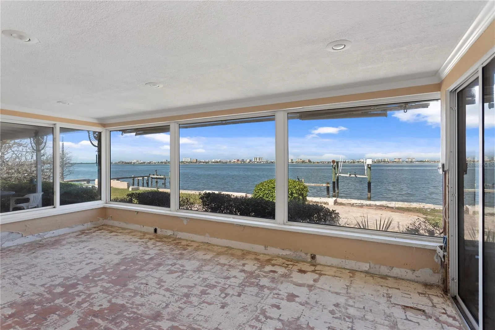 1840 VENETIAN POINT DR