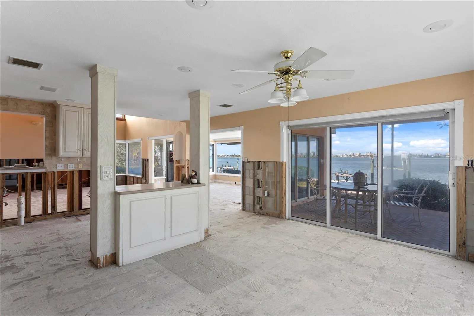 1840 VENETIAN POINT DR