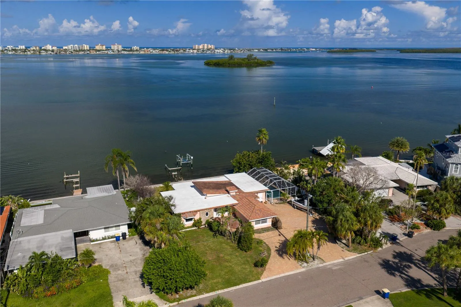 1840 VENETIAN POINT DR