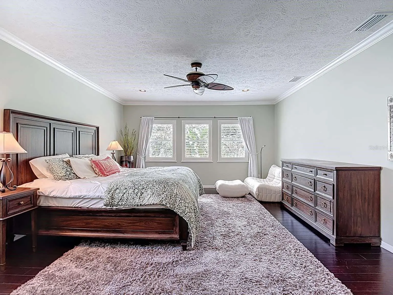 4215 W CULBREATH AVE