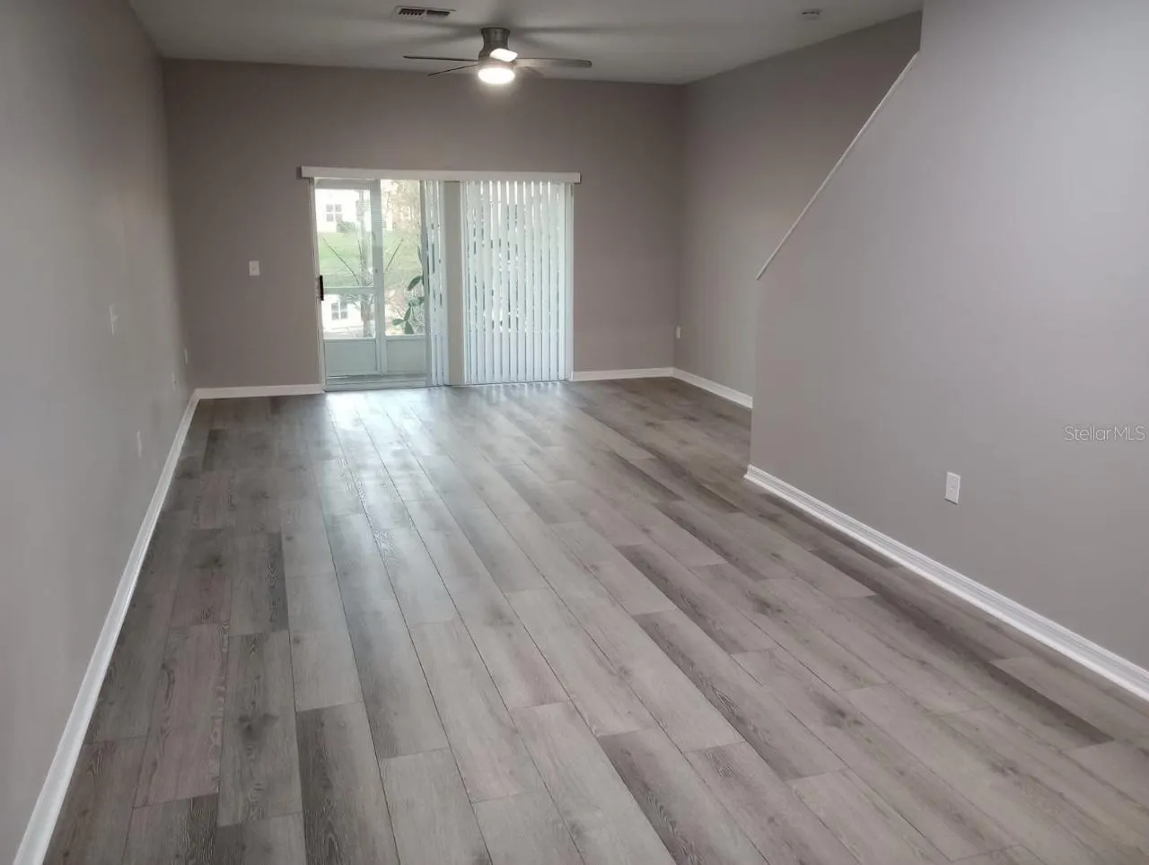 4042 WINDING VINE DR