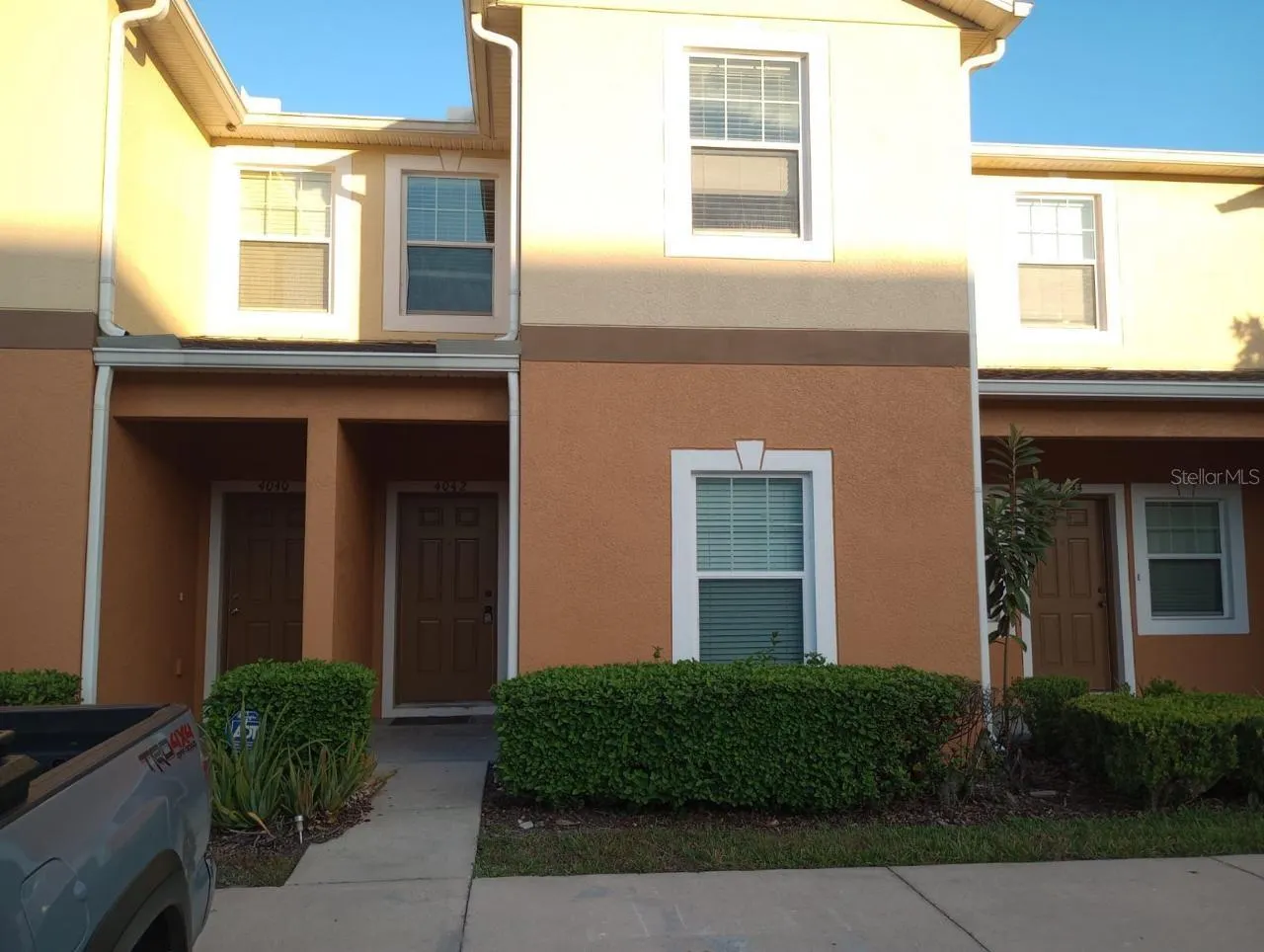 4042 WINDING VINE DR
