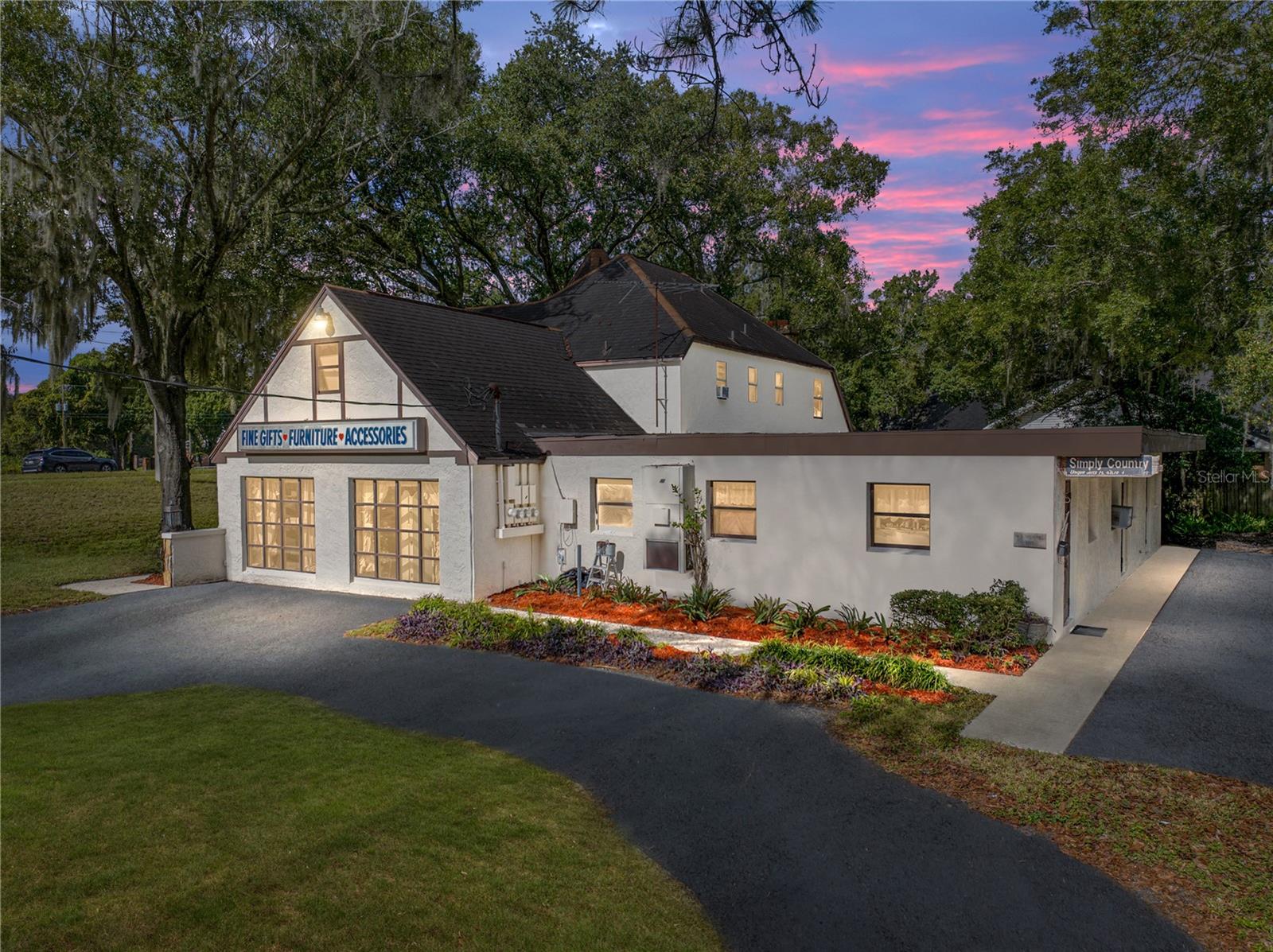 2214 THONOTOSASSA RD